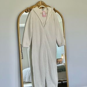 Missy Empire - Rosie Cream Teddy Onesie